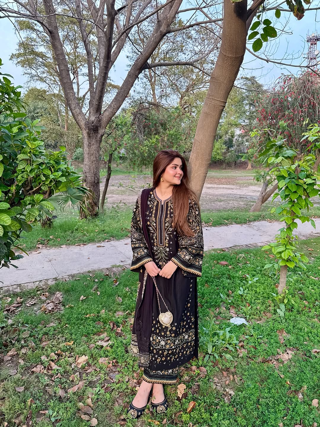 Zouque Embroidered 3pc