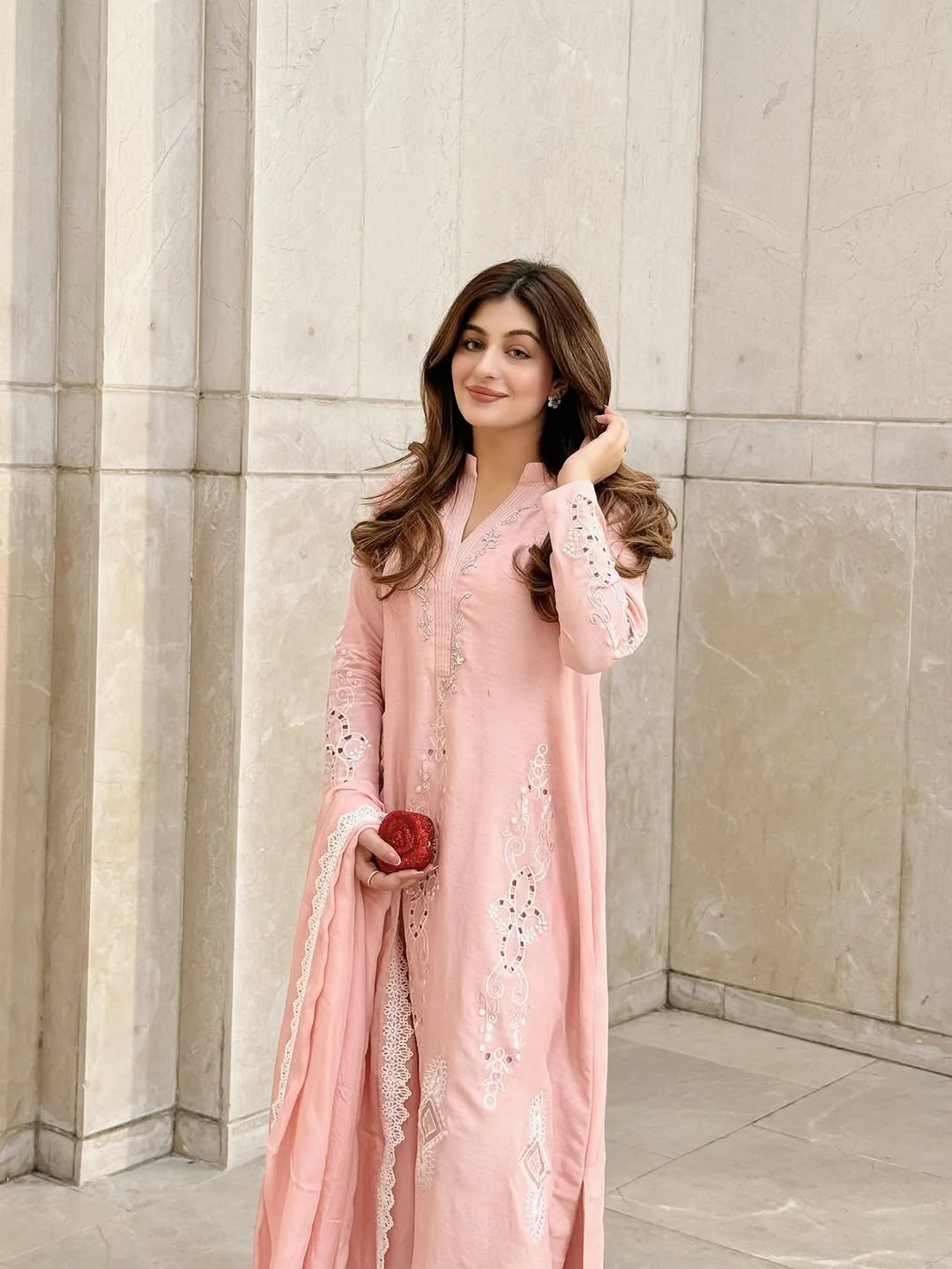 Vaneeza Embroidered 3pc