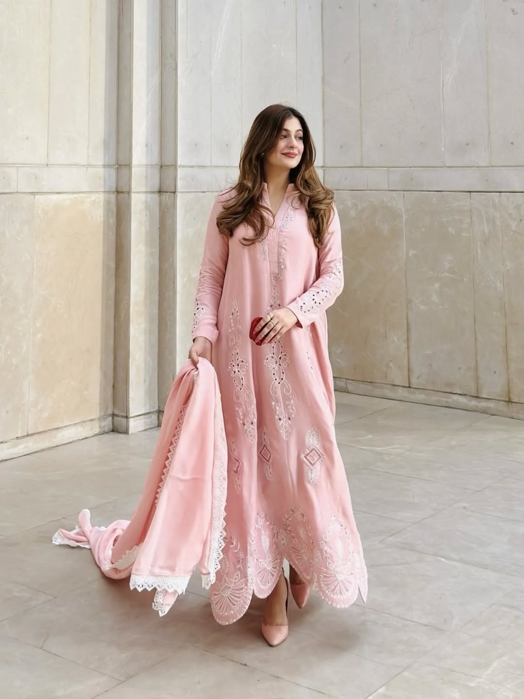 Vaneeza Embroidered 3pc
