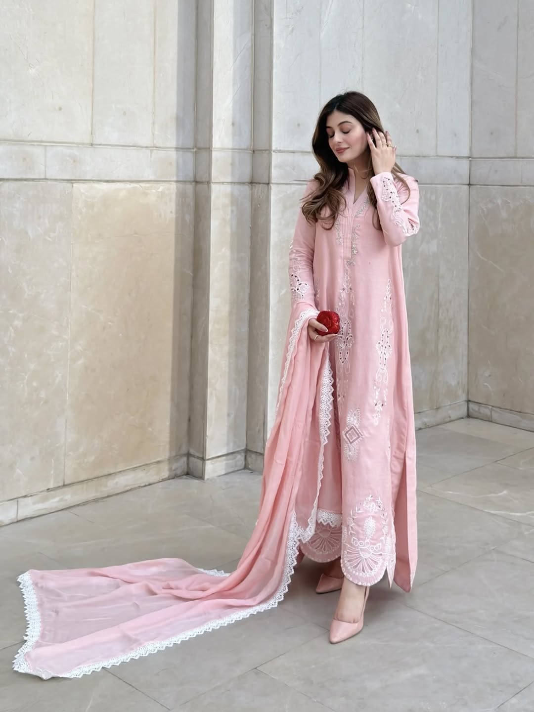 Vaneeza Embroidered 3pc