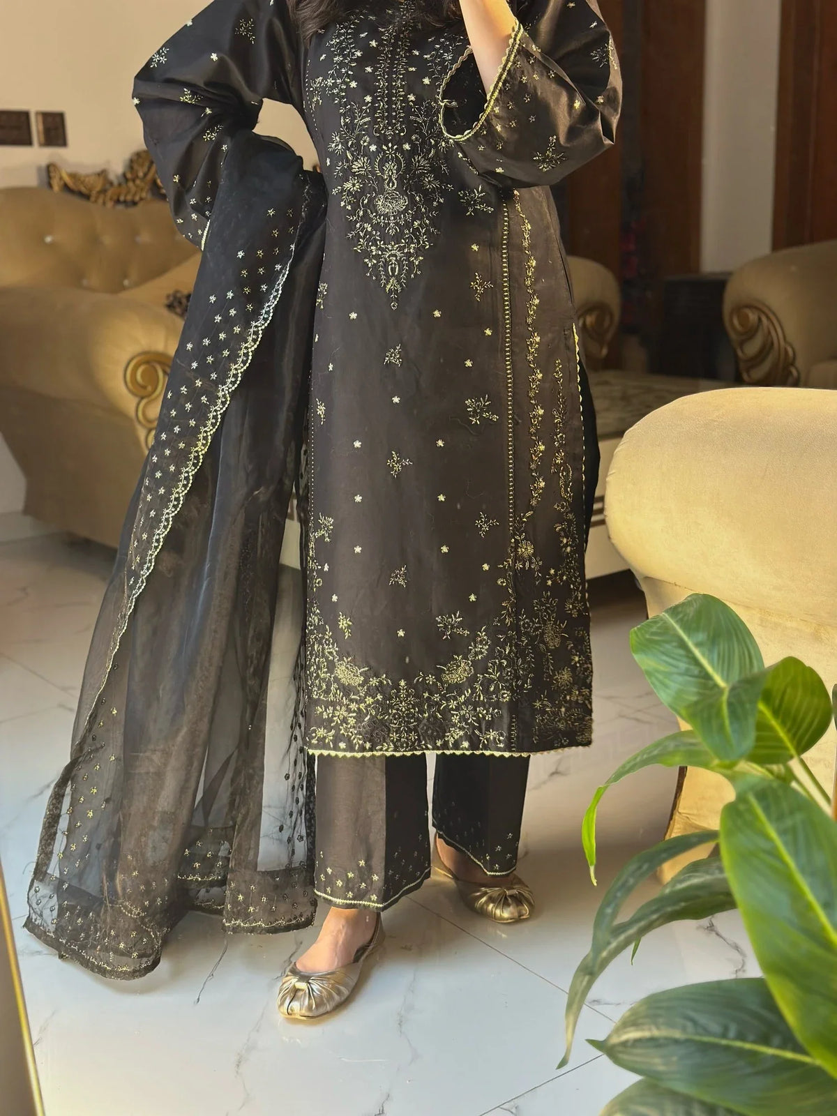 Mannat Embroidered 3pc