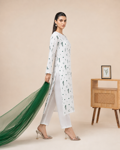 Daina Embroidered 3pc