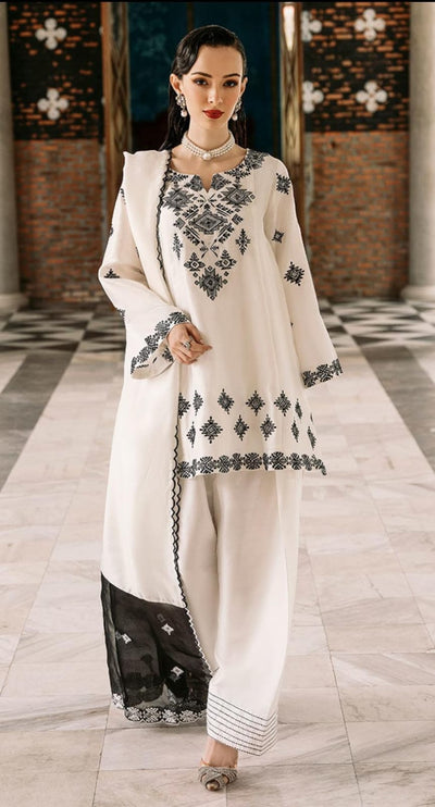 Elsa Embroidered 3pc