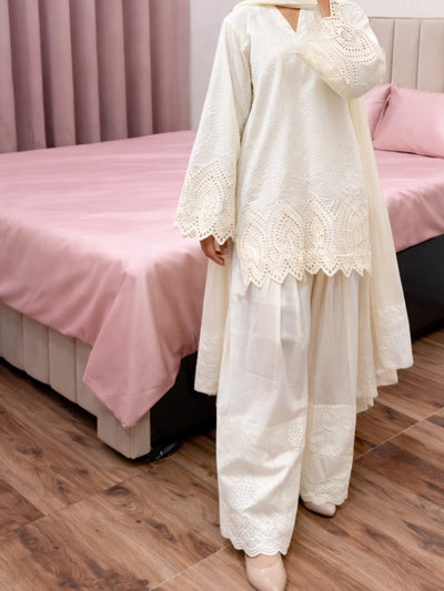Tareeza Embroidered 3pc